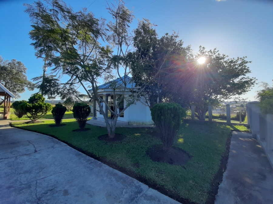 10 Bedroom Property for Sale in Cove Ridge East Eastern Cape